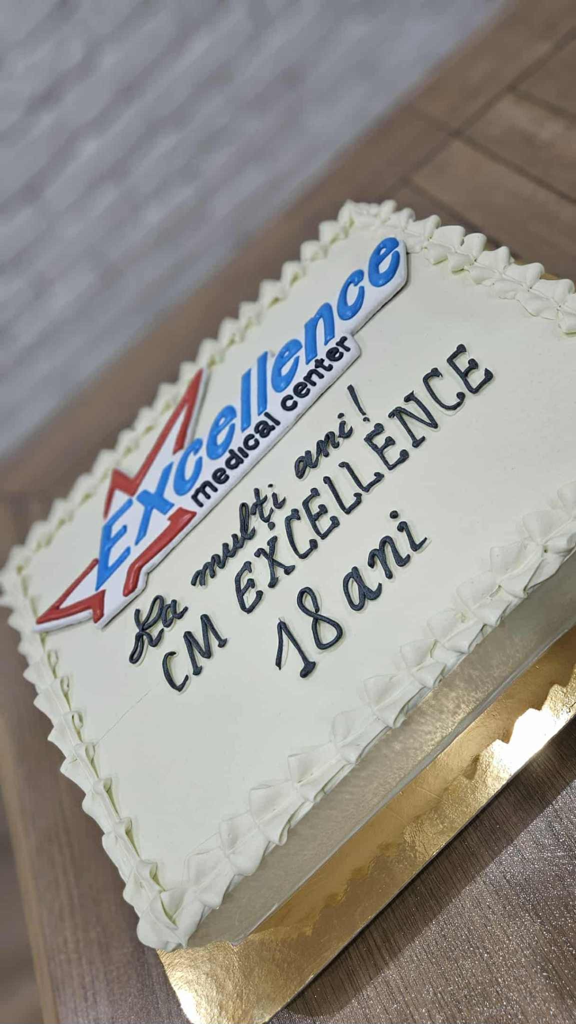 excellence 18 ani tort